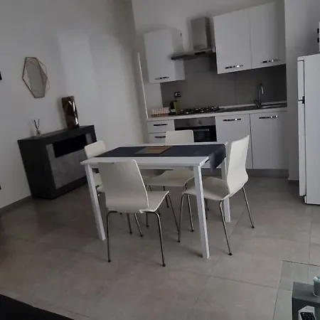 Mercato 11 Apartment Gela
